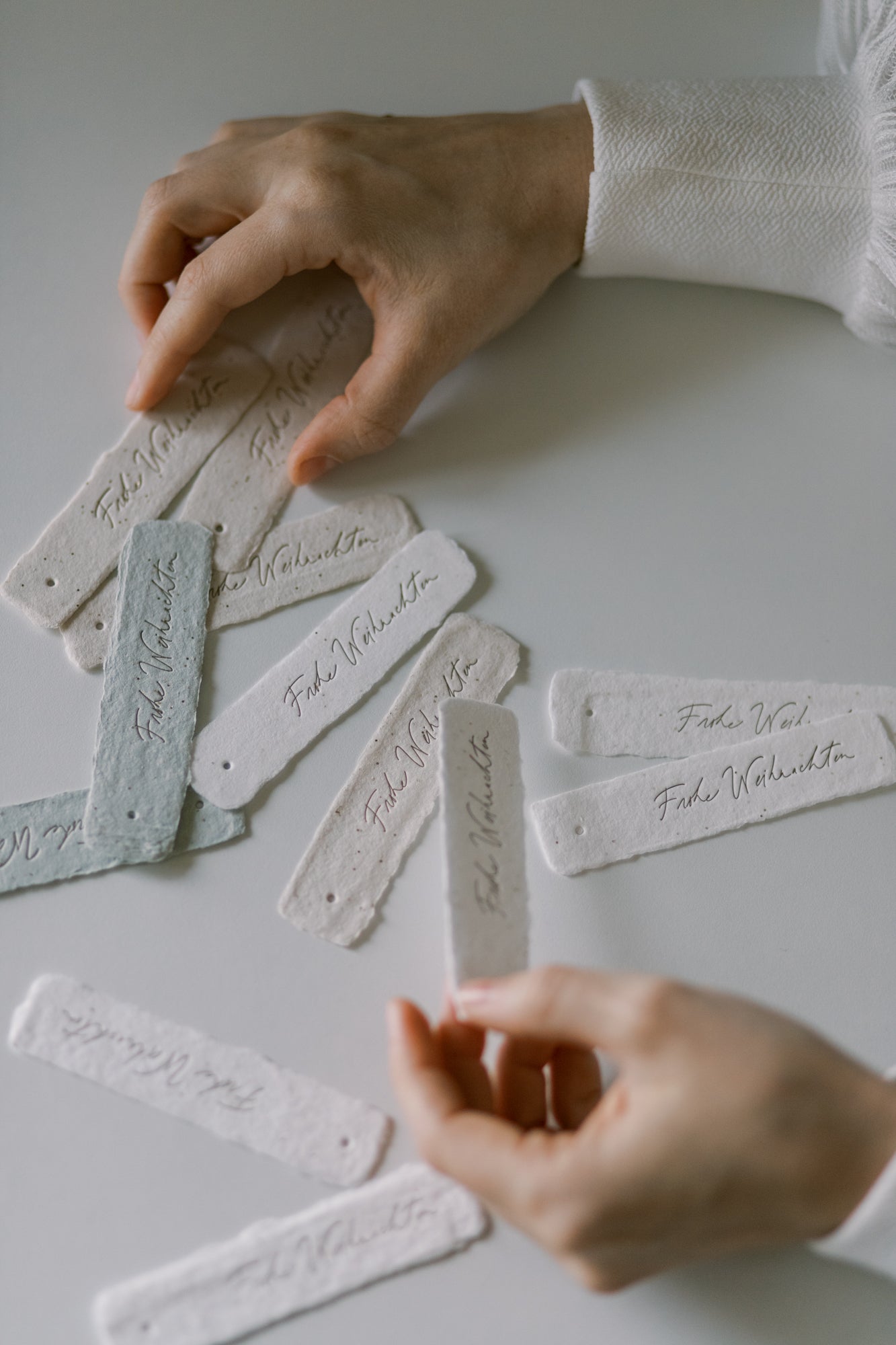 JOYEUX NOEL / Bone Glitter Small Letterpress Tags Set